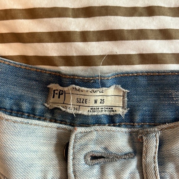 Free People denim shorts - Picture 2 of 4
